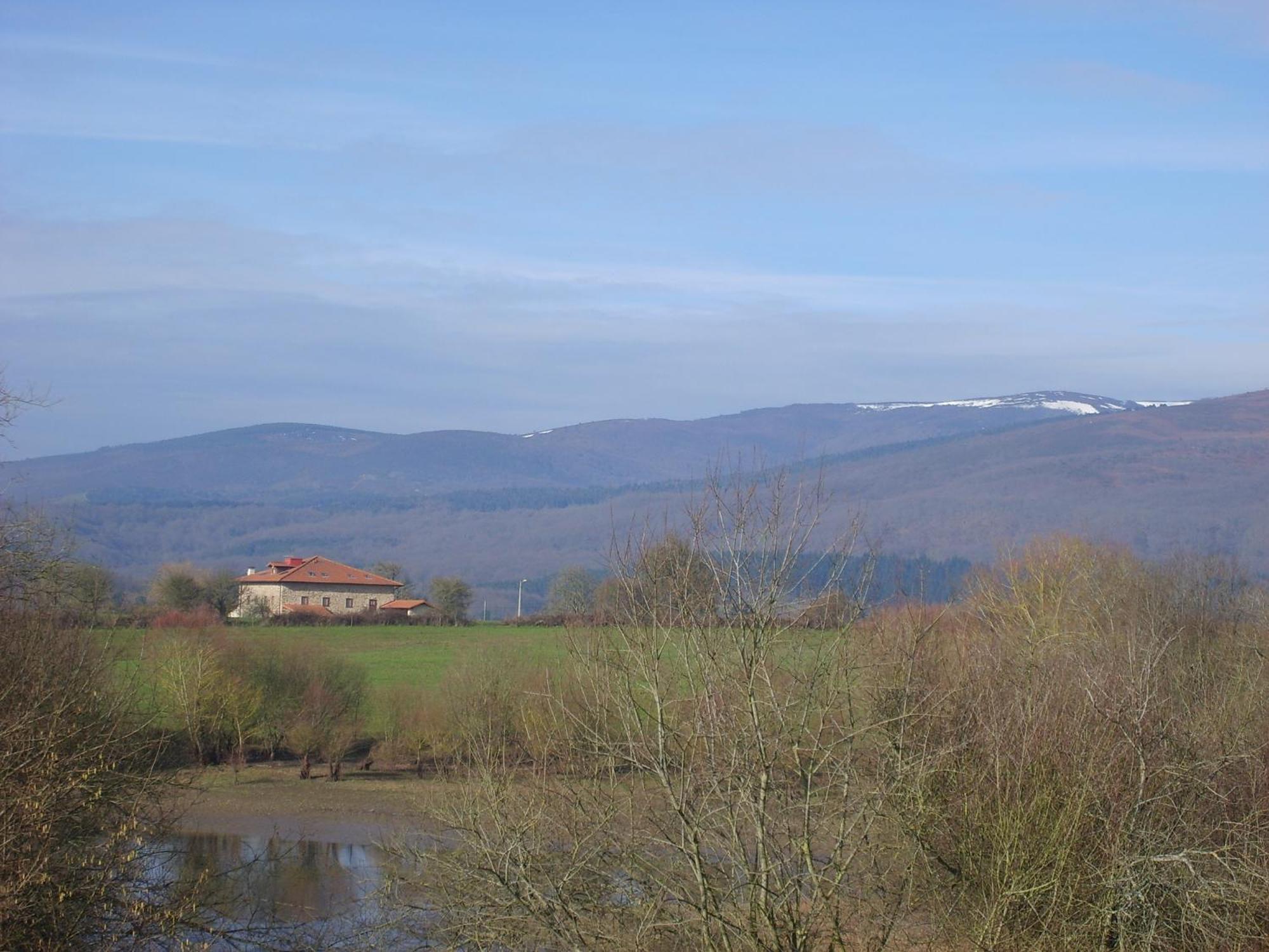 Bentazar Country house Elosu